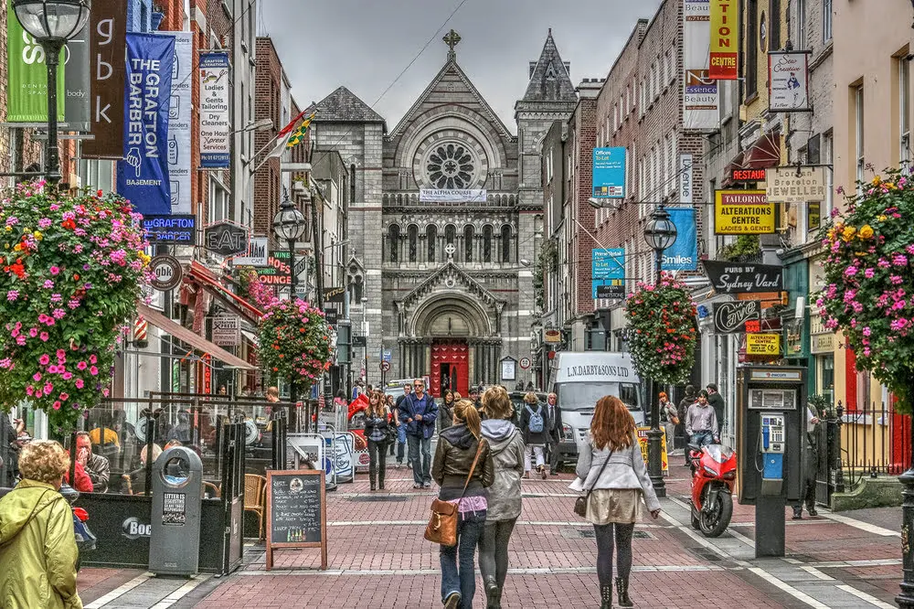 Jazykový pobyt v zahraničí pre deti a mládež s ENLAP v Dublin, Írsko, Jazyková škola pre mládež v centre Dublinu – Apollo