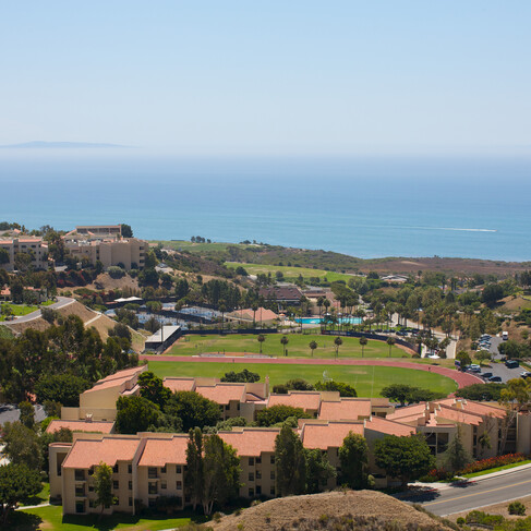 Jazykový pobyt v zahraničí pre deti a mládež s ENLAP v Malibu, USA, Angličtina a surfovanie v Malibu pri oceáne – Pepperdine
